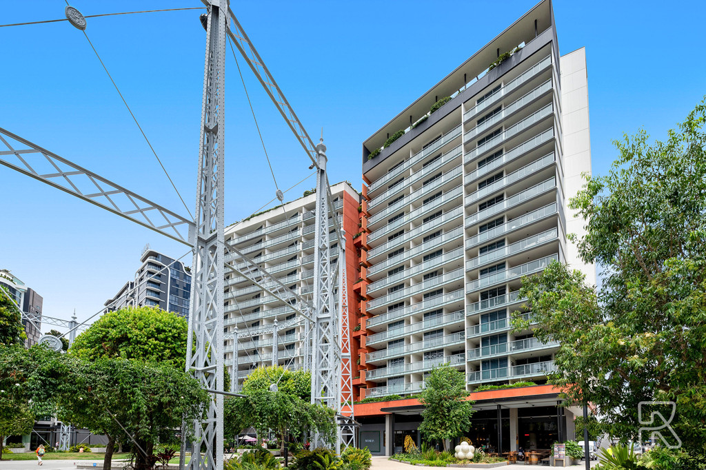 1110/70 Longland Street, Newstead - Image 1