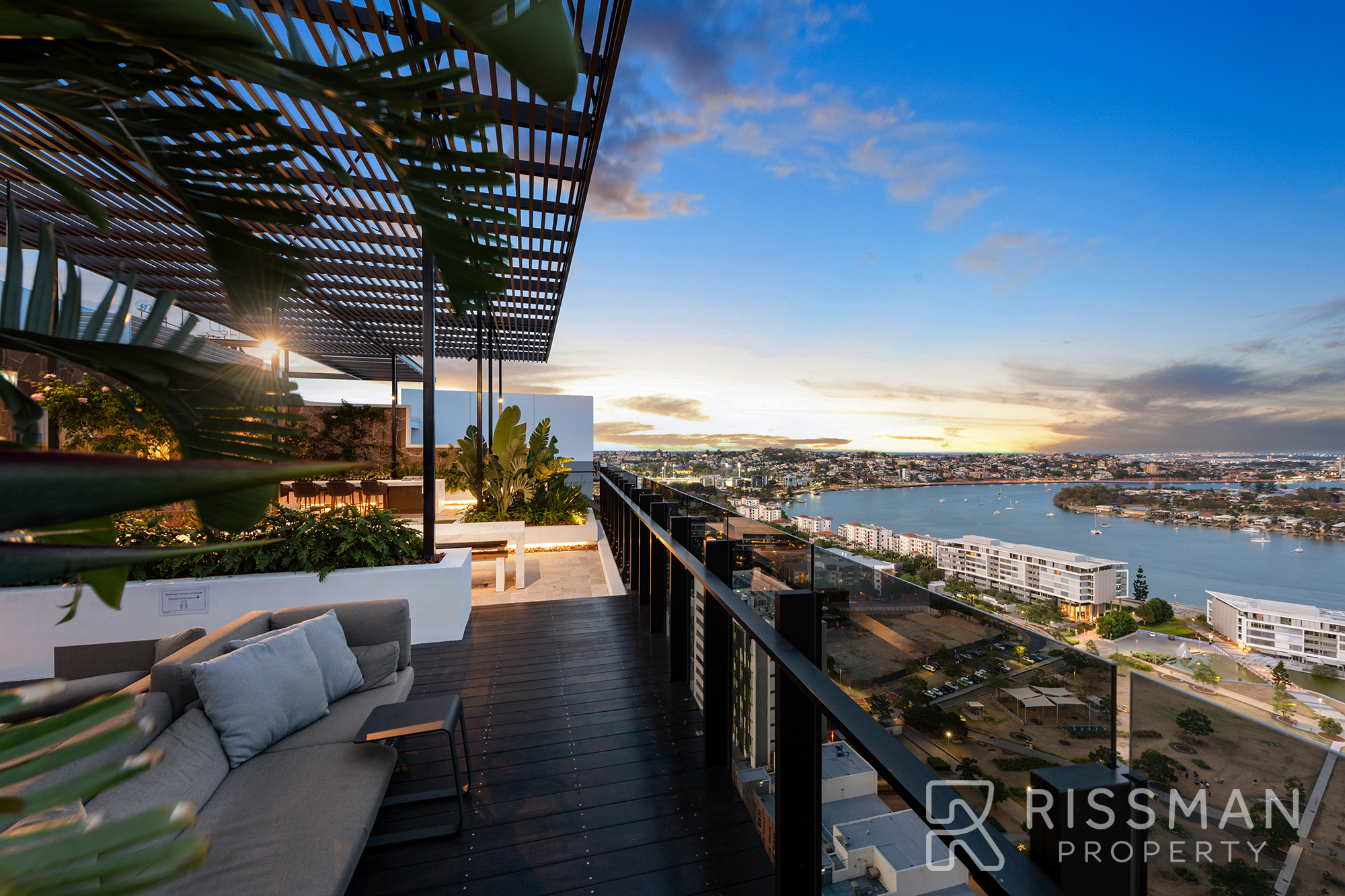 402/12 Cunningham Street, Newstead - Thumbnail 8