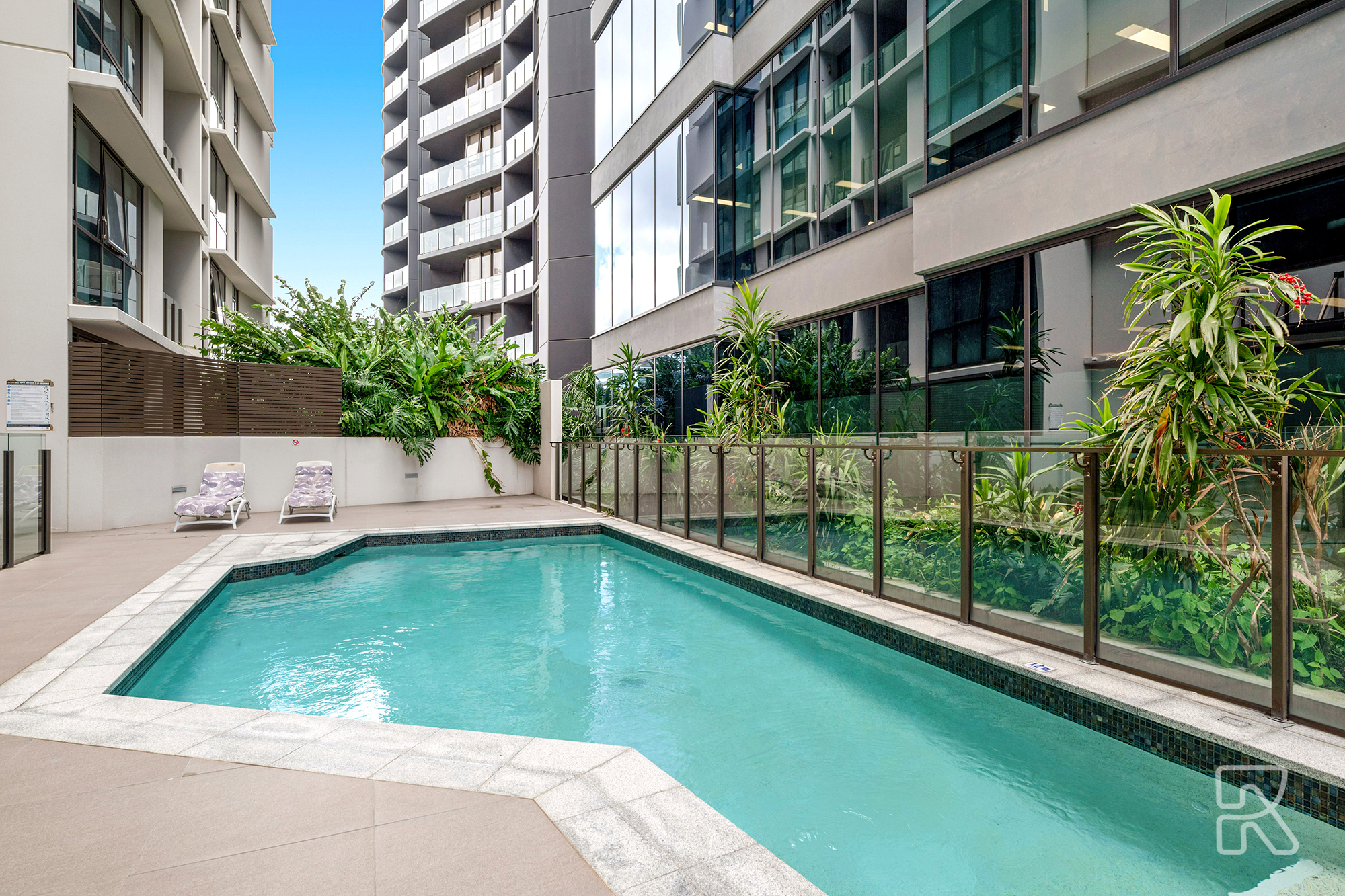 902/10 Stratton Street, Newstead - Thumbnail 4