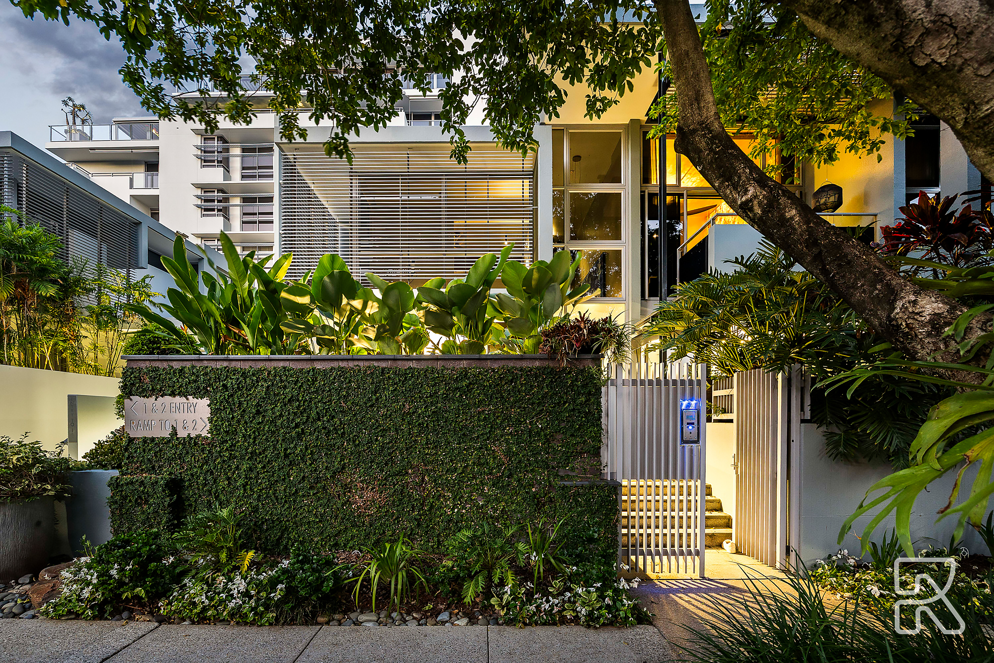 3003/30 Hollins Crescent, New Farm - Thumbnail 4